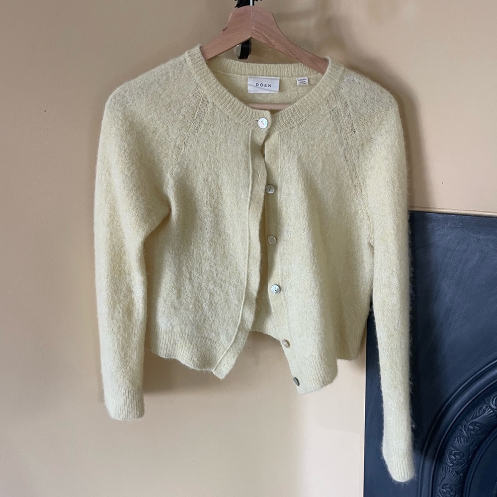 doen petra cardigan in yellow